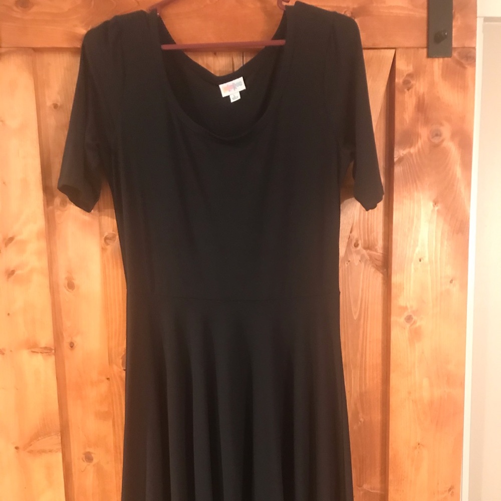 LuLaRoe SOLID BLACK NICOLE: Sz L